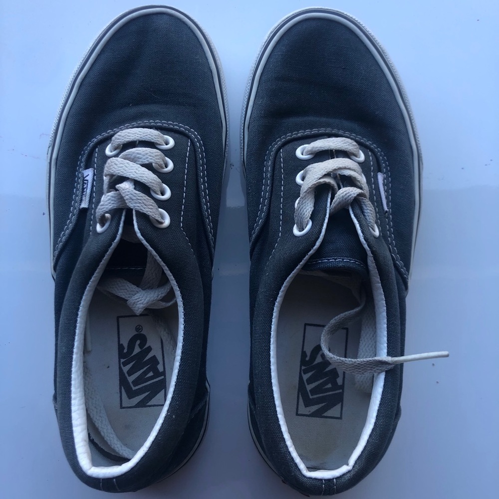 Navy blue vans sneakers women size 6.5 men’s 5